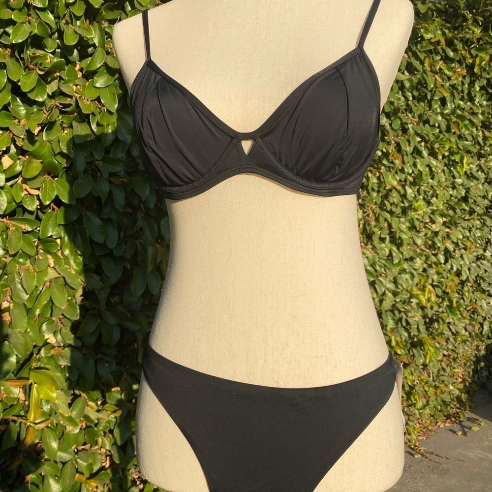 New BCBGeneration Women's Two Piece Bikini Set Small Black Wire Bralette